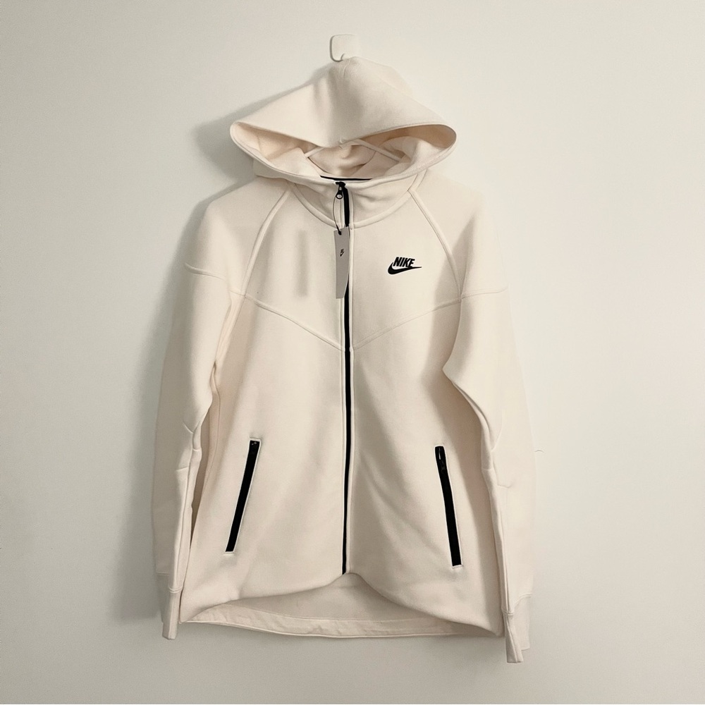WOMEN'S NIKE Sportswear Tech Windrunner Full-Zip Hoodie